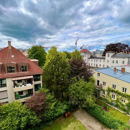 Apartment Skyline By Aux Property Augsburg Dış mekan fotoğraf